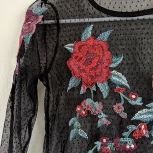S Floral embroidered American Eagle Mesh Top